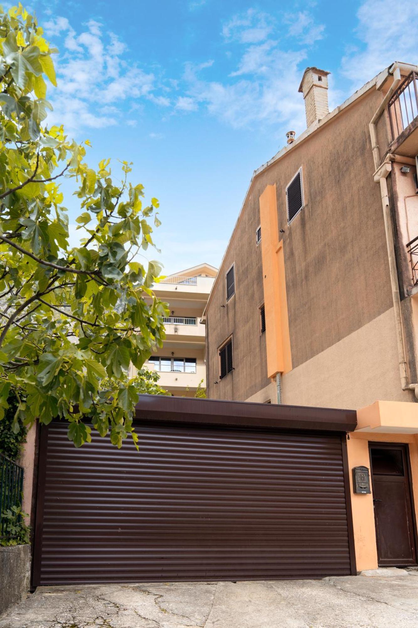 Apartment Busola Kotor Eksteriør billede