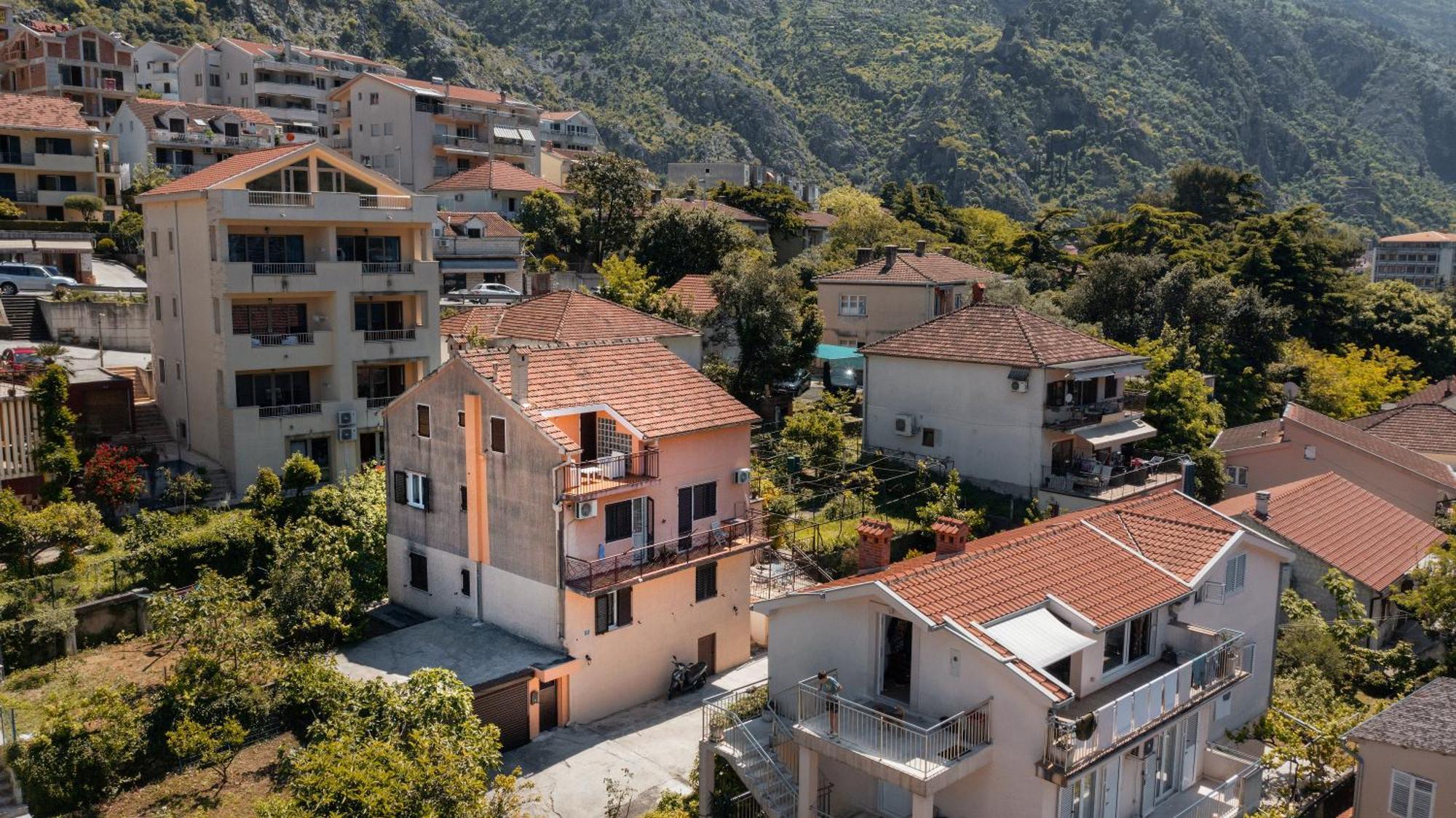 Apartment Busola Kotor Eksteriør billede